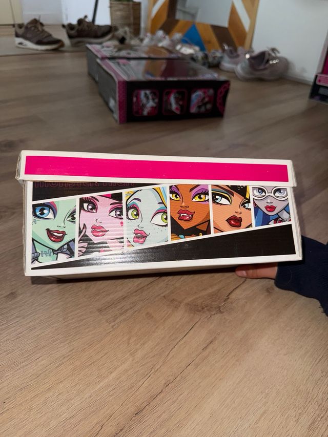 Zapatilla da casa Monster High