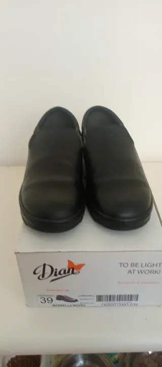Zapatos de trabajo Dian talla 39