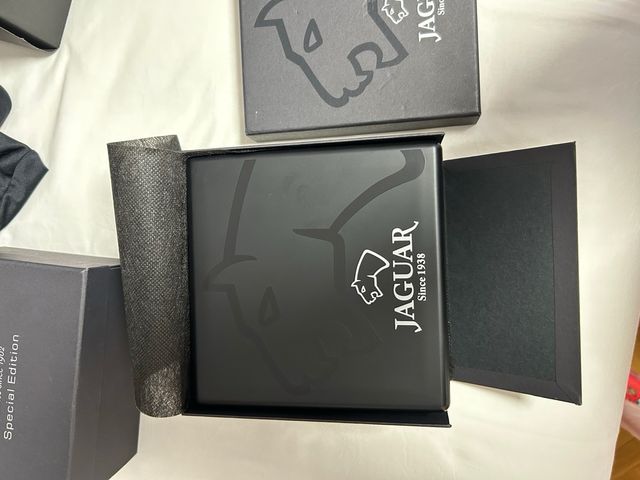 Reloj Jaguar Caja Marrón y Plata