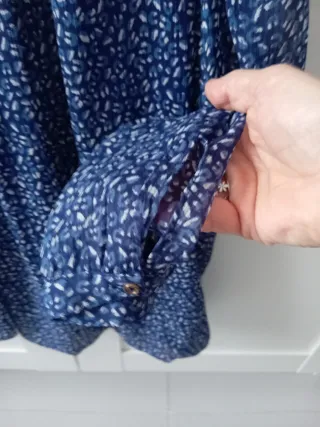 Blusa azul estampada talla M