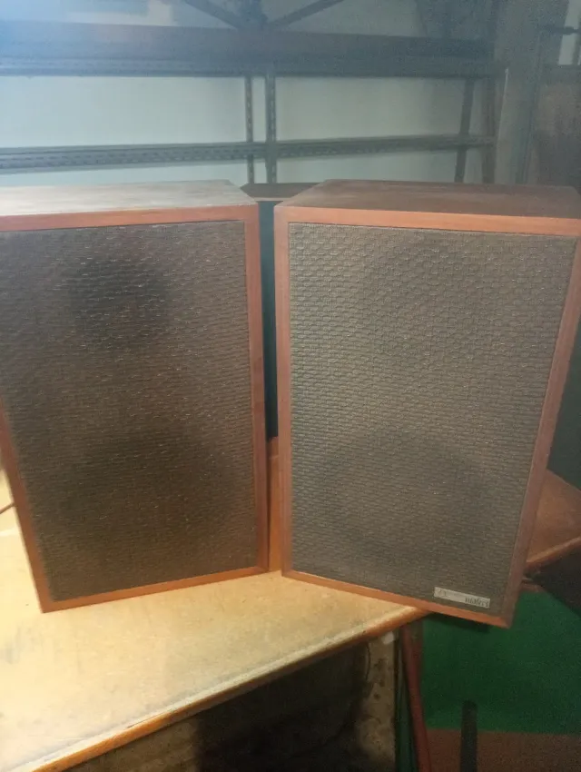 Lote de 3 pares deAltavoces Vintage Madera Marrón.