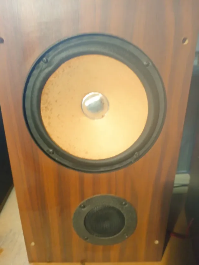 Lote de 3 pares deAltavoces Vintage Madera Marrón.