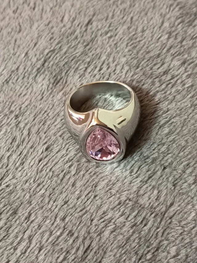 Anillo Acero con Piedra Rosa