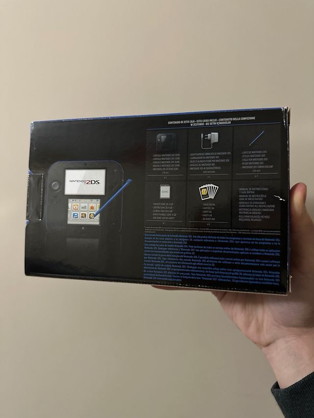 Nintendo 2DS con scatola originale