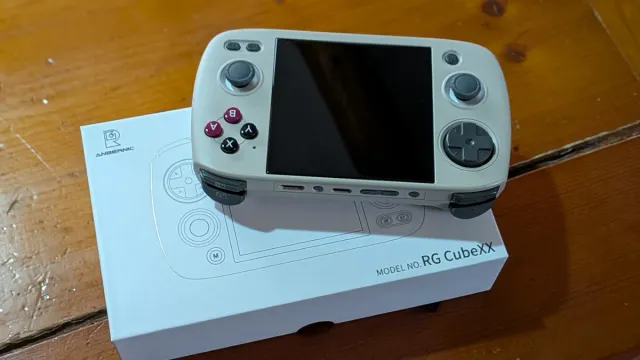 Consola Anbernic RGCubeXX Beige/Gris