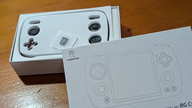 Consola Anbernic RGCubeXX Beige/Gris