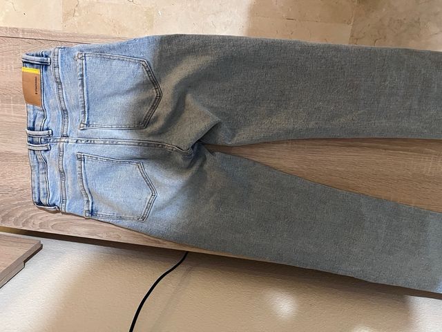 Vaqueros Stradivarius azules