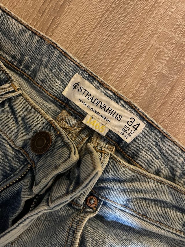 Vaqueros Stradivarius azules