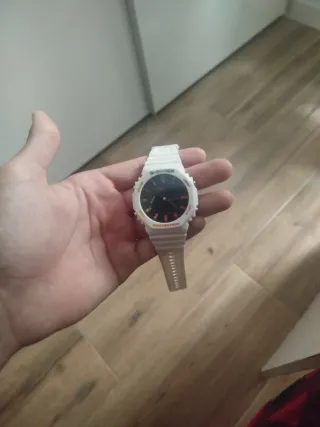 Reloj G-Shock Blanco Cara Multicolor