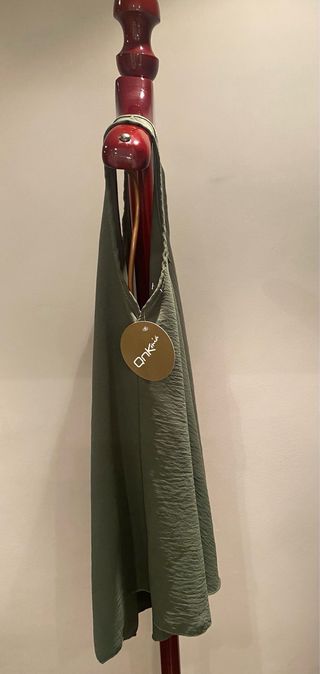 Camiseta tirantes verde oliva talla 42