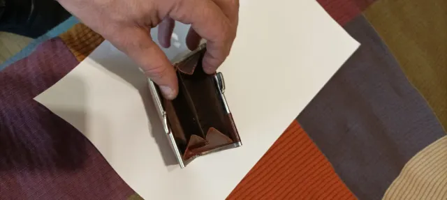 Portafoglio in pelle Guy Laroche marrone