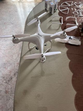 Dron Potensic T25, 4baterías y camara de repuesto
