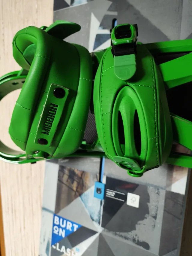 Tabla Snowboard Burton Clash + Fijaciones