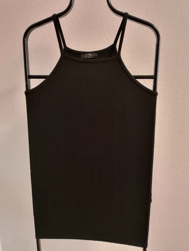 Vestido Negro Ajustado Corto