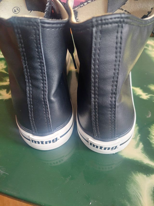 Sneakers MTNG nere e bianche