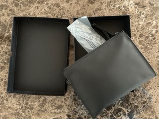 Piquadro pochette nera con polsiera