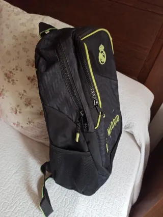 Mochila Real Madrid Negra y Amarilla