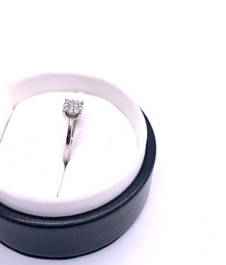 Anillo Oro y Diamantes