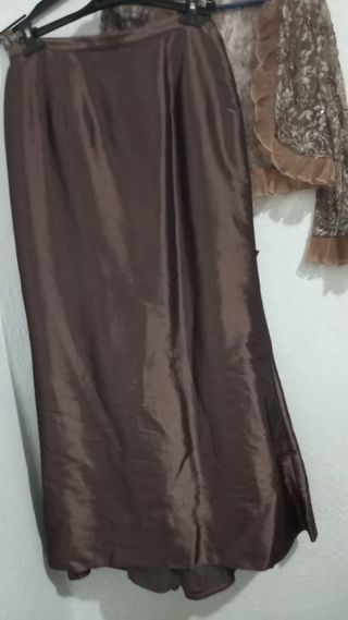 Conjunto fiesta mujer marrón y dorado