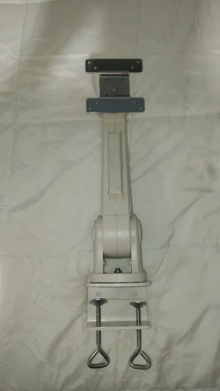 Soporte de escritorio para monitor