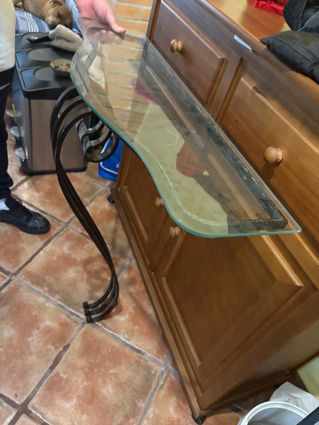 Recibidor de diseño cristal y metal