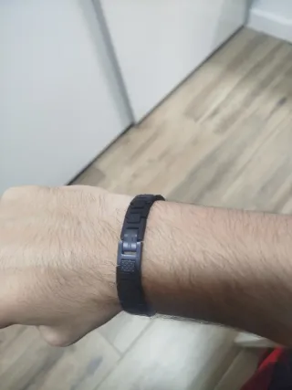 Pulsera Lacoste Negra y Plateada