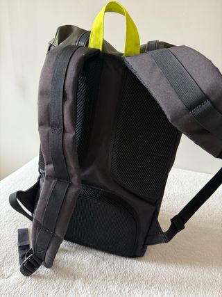 Mochila Herschel verde y amarilla