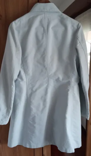 Chaqueta gabardina gris