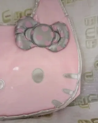 Borsa Hello Kitty rosa con fiocco