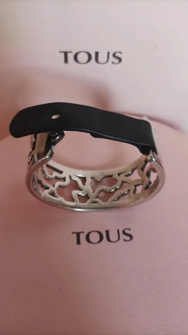 Brazalete tous de plata y cuero