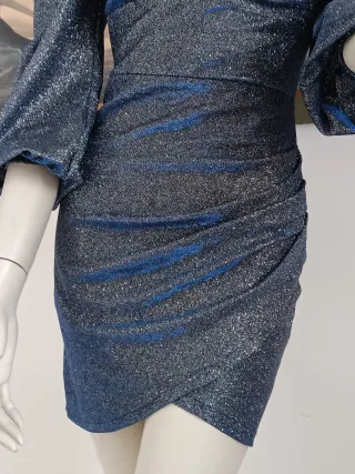 Abito corto metallizzato blu/argento drappeggiato