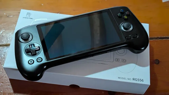 Consola Anbernic RG556 Negra