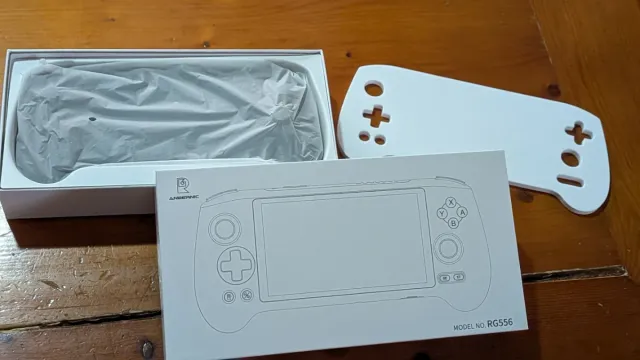 Consola Anbernic RG556 Negra