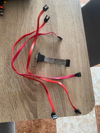 Cables SATA y Adaptador PCI