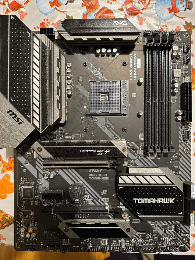 MSI MAG B550 TOMAHAWK Scheda Madre ATX