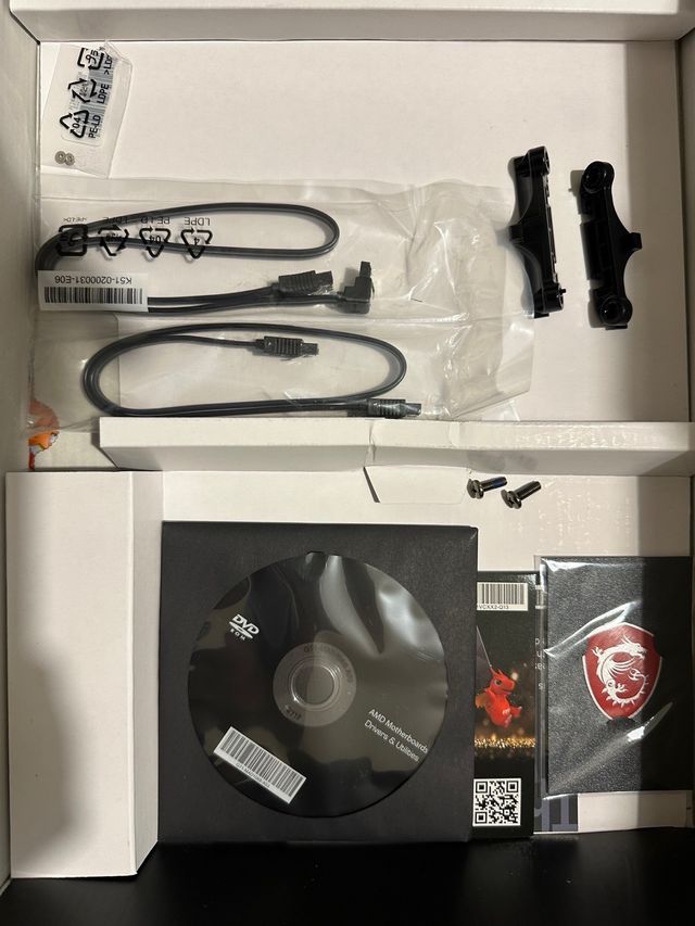 MSI MAG B550 TOMAHAWK Scheda Madre ATX