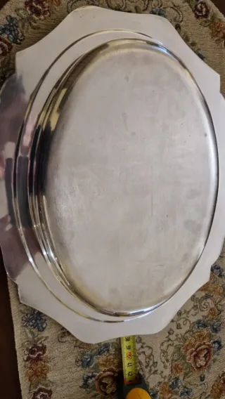 Bandeja de alpaca con tapa para servir