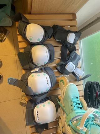 Patines en línea mujer talla 39 +set protectores S