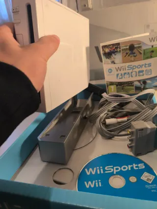 Nintendo Wii + Wii Sports