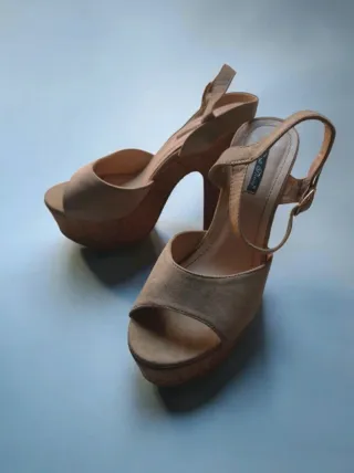 Tacones beige plataforma corcho