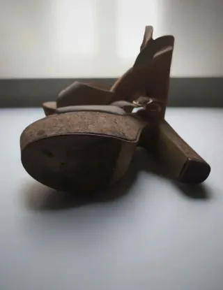 Tacones beige plataforma corcho