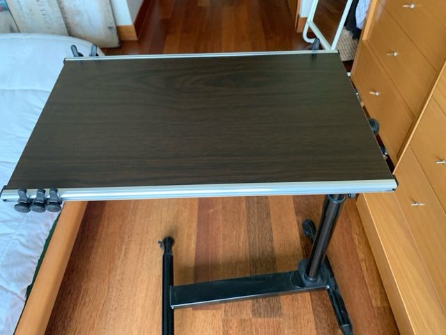 Mesa auxiliar ajustable madera y metal
