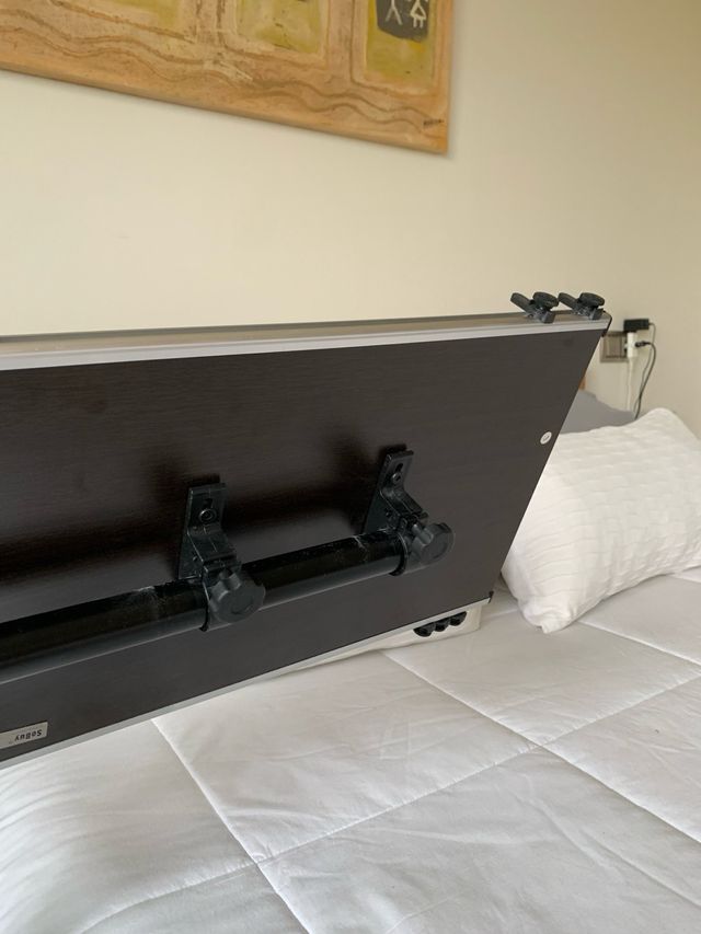 Mesa auxiliar ajustable madera y metal