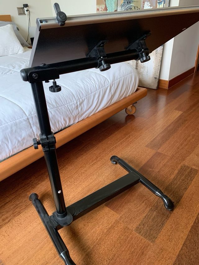 Mesa auxiliar ajustable madera y metal