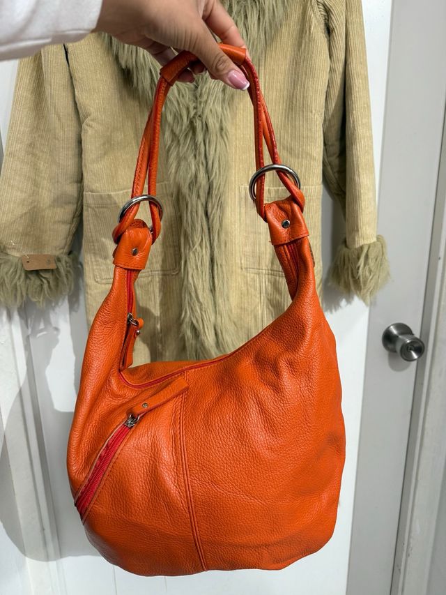 Bolso naranja de piel