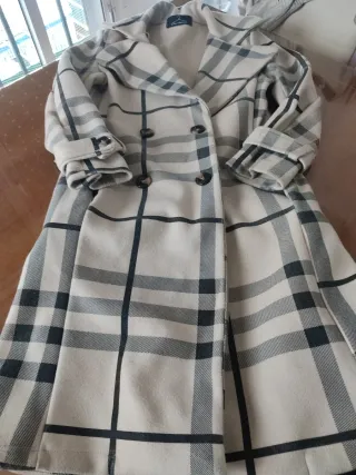 Sobretodo cuadros beige y gris New Collection