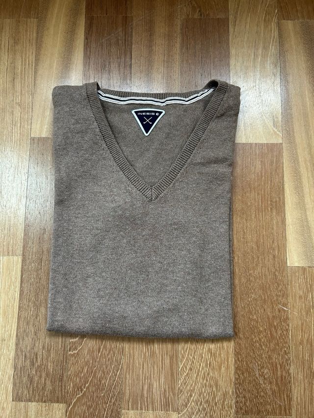 Jersey Inesis Marrón Cuello Pico