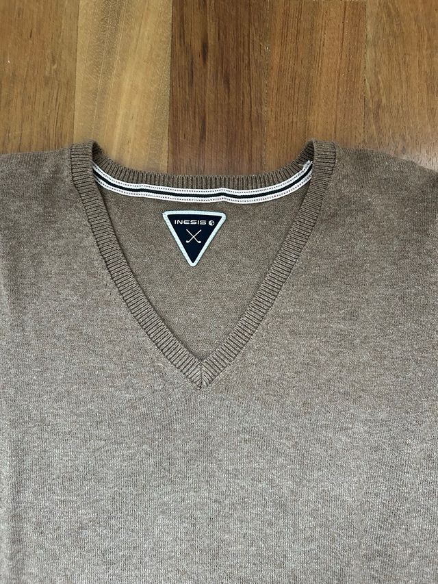 Jersey Inesis Marrón Cuello Pico