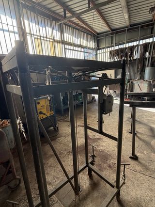 Elevador manual de obra