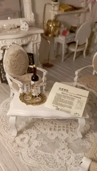 Set Vino e Giornale Miniatura Dollhouse 1:12